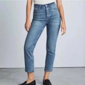 Everlane  The Cheeky Jean Crop 28